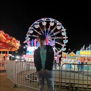 Meet your Posher, Noel